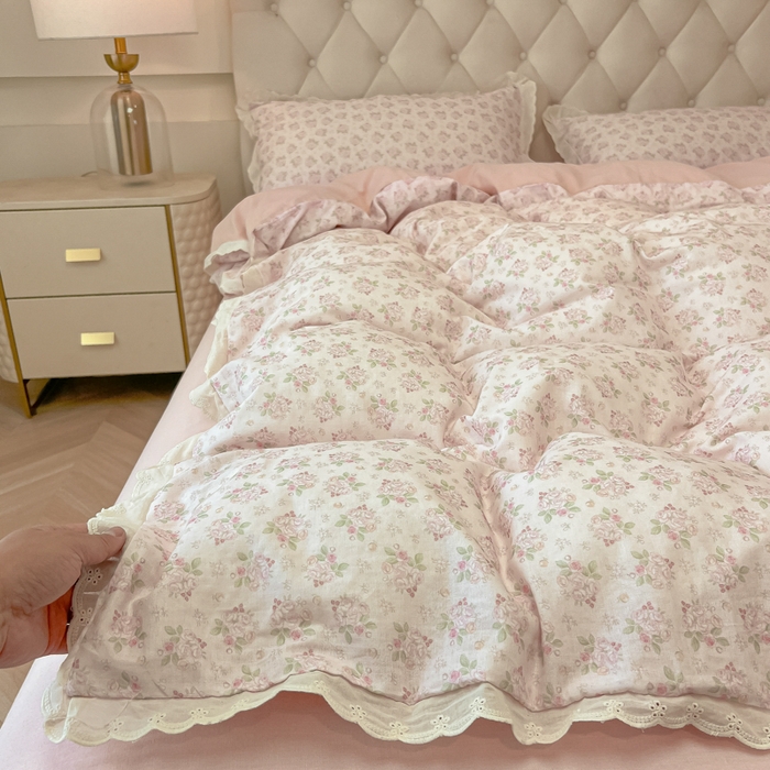 91家纺网 家纺一手货源 找家纺 盼季家纺 2025新款水洗棉蕾丝花边四件套 小蕾丝花边-粉小黛