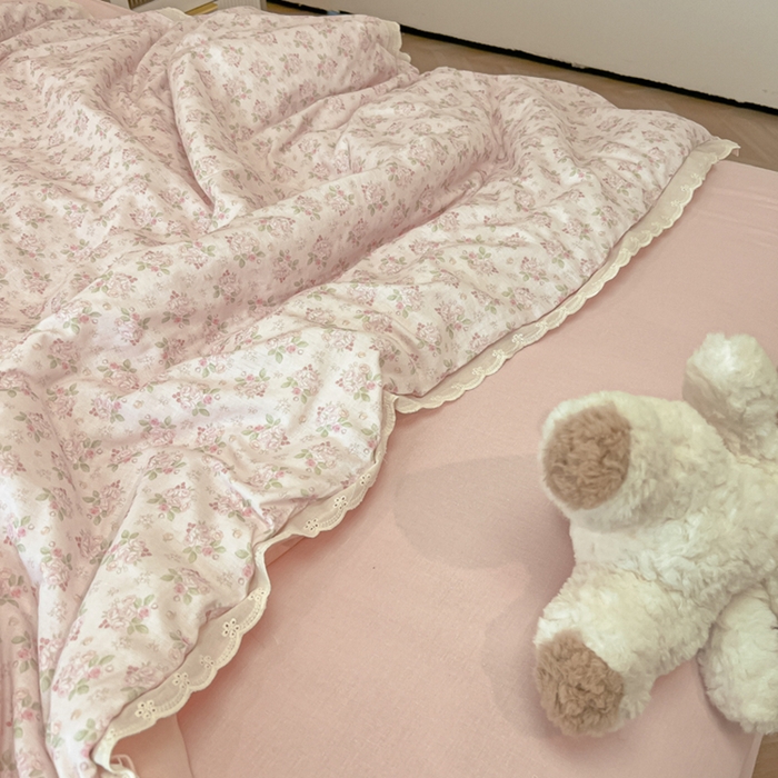 91家纺网 家纺一手货源 找家纺 盼季家纺 2025新款水洗棉蕾丝花边四件套 小蕾丝花边-粉小黛