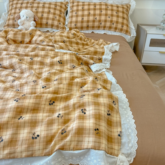 91家纺网 家纺一手货源 找家纺 盼季家纺 2025新款水洗棉蕾丝花边四件套 小蕾丝花边-赫本樱桃