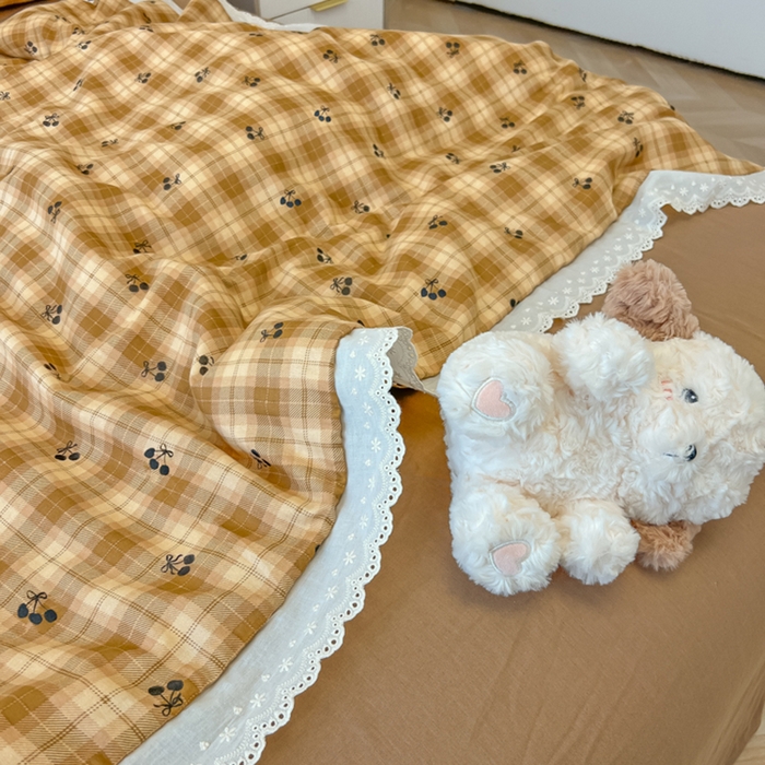 91家纺网 家纺一手货源 找家纺 盼季家纺 2025新款水洗棉蕾丝花边四件套 小蕾丝花边-赫本樱桃