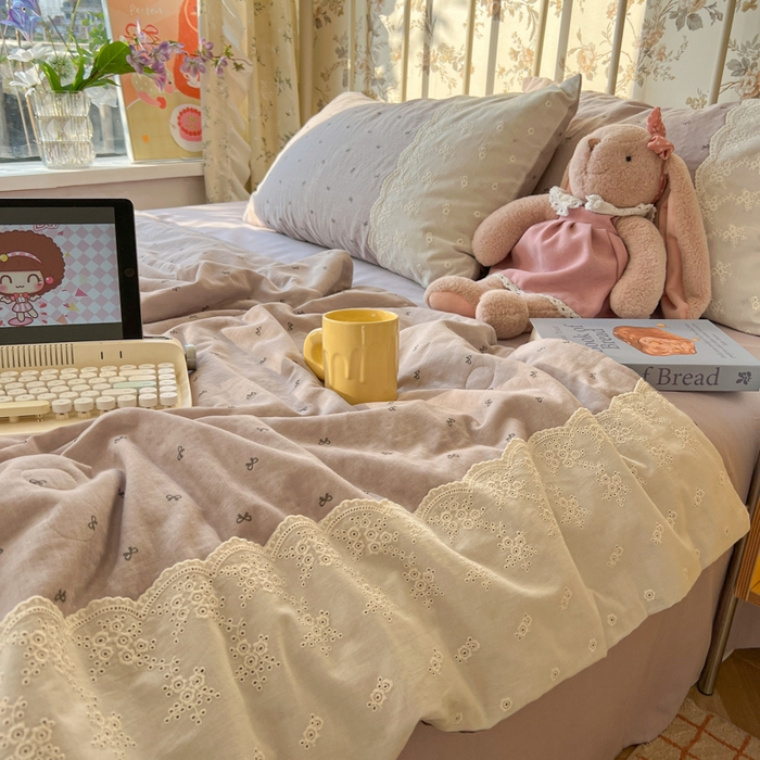 91家纺网 家纺一手货源 找家纺 盼季家纺 2025新款A类夏季夏天蕾丝花边大豆纤维被夏凉被床单四件套空调被 蕾丝花边夏被-蝴蝶可颂紫