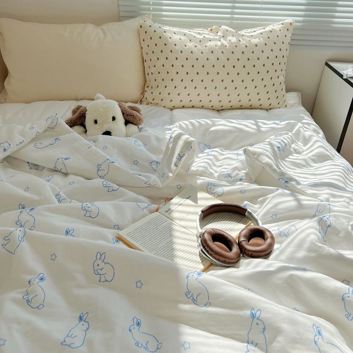 91家纺网 家纺一手货源 找家纺 繁花家居 2025新款AA版水洗棉超软夏被直播热款 蓝边兔