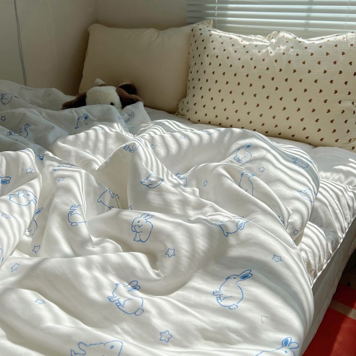 91家纺网 家纺一手货源 找家纺 繁花家居 2025新款AA版水洗棉超软夏被直播热款 蓝边兔