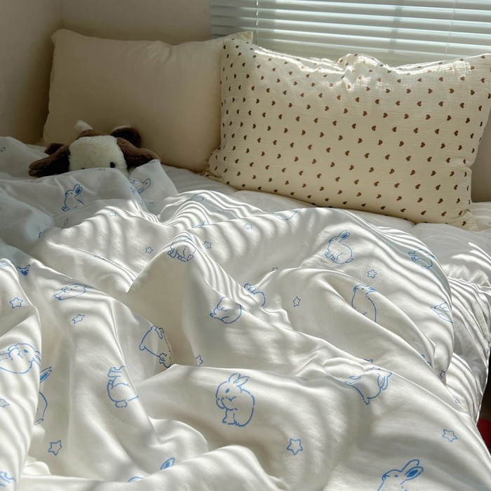 91家纺网 家纺一手货源 找家纺 繁花家居 2025新款AA版水洗棉超软夏被直播热款 蓝边兔