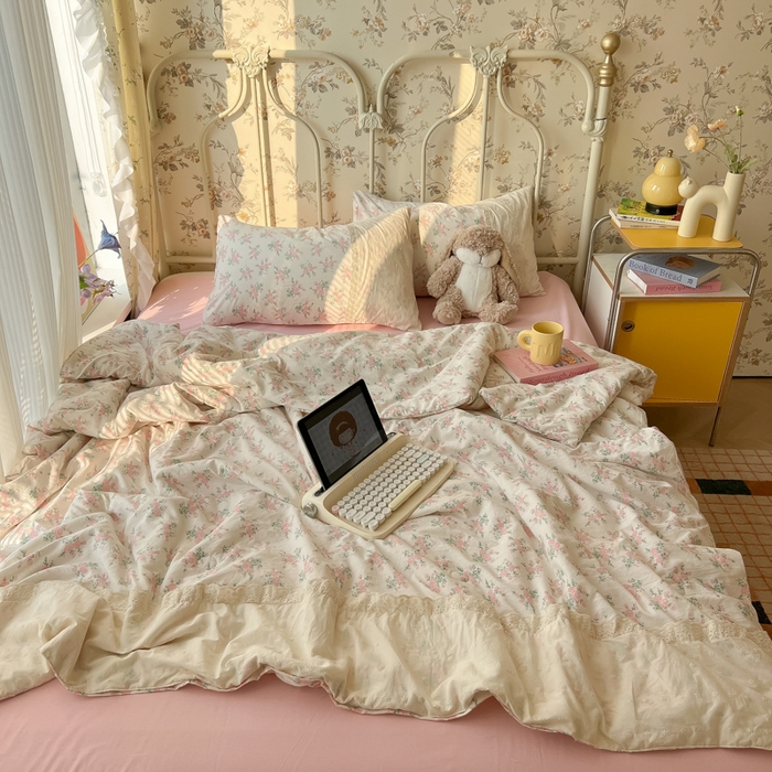 91家纺网 家纺一手货源 找家纺 盼季家纺 2025新款A类夏季夏天蕾丝花边大豆纤维被夏凉被床单四件套空调被 蕾丝花边夏被-花团