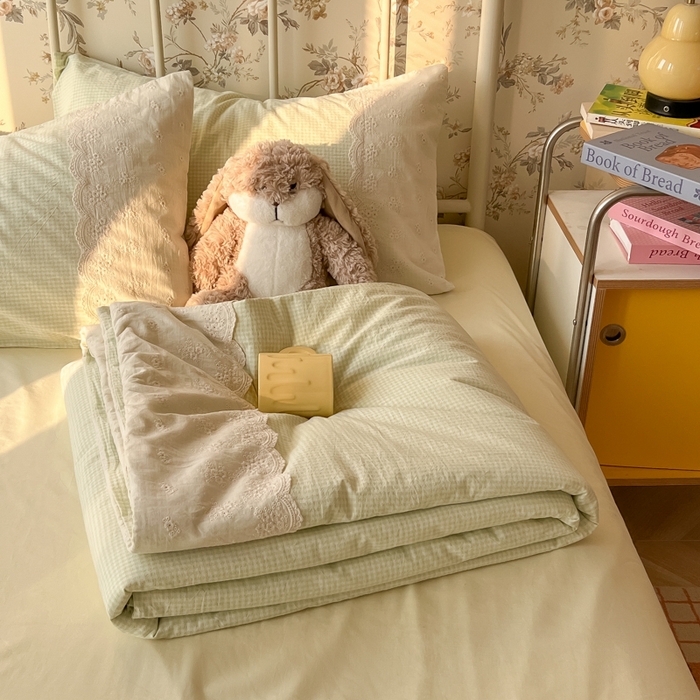 91家纺网 家纺一手货源 找家纺 盼季家纺 2025新款A类夏季夏天蕾丝花边大豆纤维被夏凉被床单四件套空调被 蕾丝花边夏被-绿小格