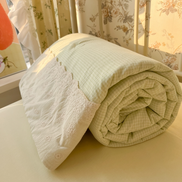 91家纺网 家纺一手货源 找家纺 盼季家纺 2025新款A类夏季夏天蕾丝花边大豆纤维被夏凉被床单四件套空调被 蕾丝花边夏被-绿小格