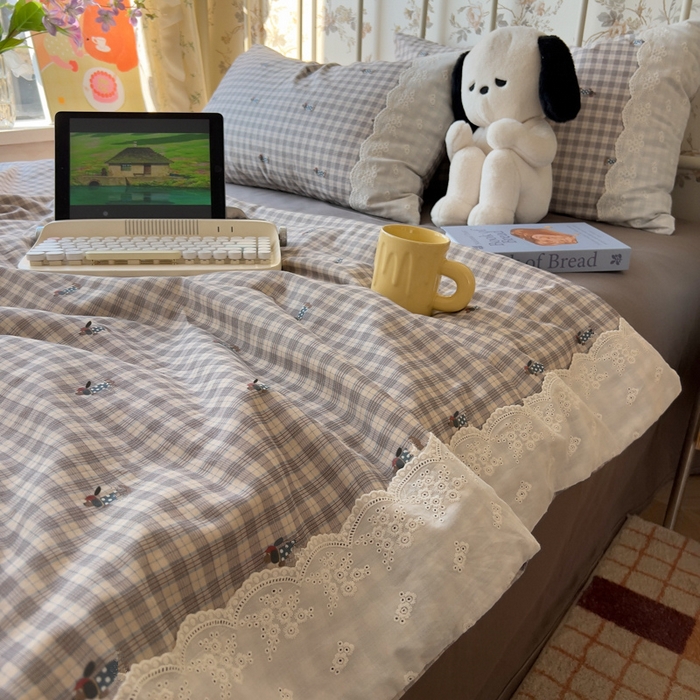 91家纺网 家纺一手货源 找家纺 盼季家纺 2025新款A类夏季夏天蕾丝花边大豆纤维被夏凉被床单四件套空调被 蕾丝花边夏被-牛仔腊肠