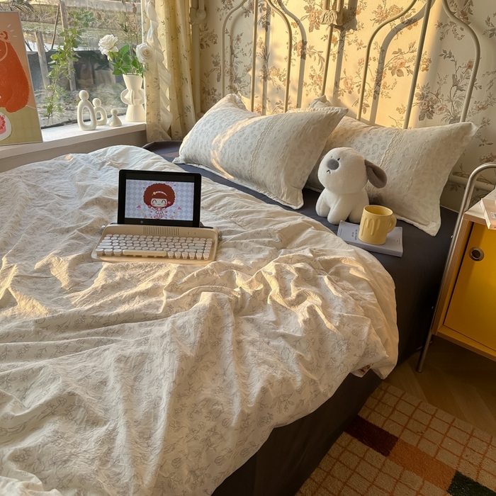 91家纺网 家纺一手货源 找家纺 盼季家纺 2025新款A类夏季夏天蕾丝花边大豆纤维被夏凉被床单四件套空调被 蕾丝花边夏被-素描花兔