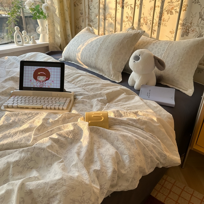 91家纺网 家纺一手货源 找家纺 盼季家纺 2025新款A类夏季夏天蕾丝花边大豆纤维被夏凉被床单四件套空调被 蕾丝花边夏被-素描花兔