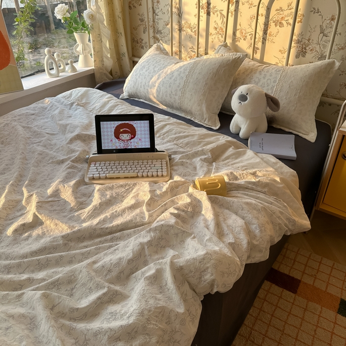 91家纺网 家纺一手货源 找家纺 盼季家纺 2025新款A类夏季夏天蕾丝花边大豆纤维被夏凉被床单四件套空调被 蕾丝花边夏被-素描花兔