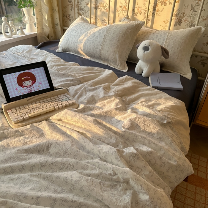 91家纺网 家纺一手货源 找家纺 盼季家纺 2025新款A类夏季夏天蕾丝花边大豆纤维被夏凉被床单四件套空调被 蕾丝花边夏被-素描花兔