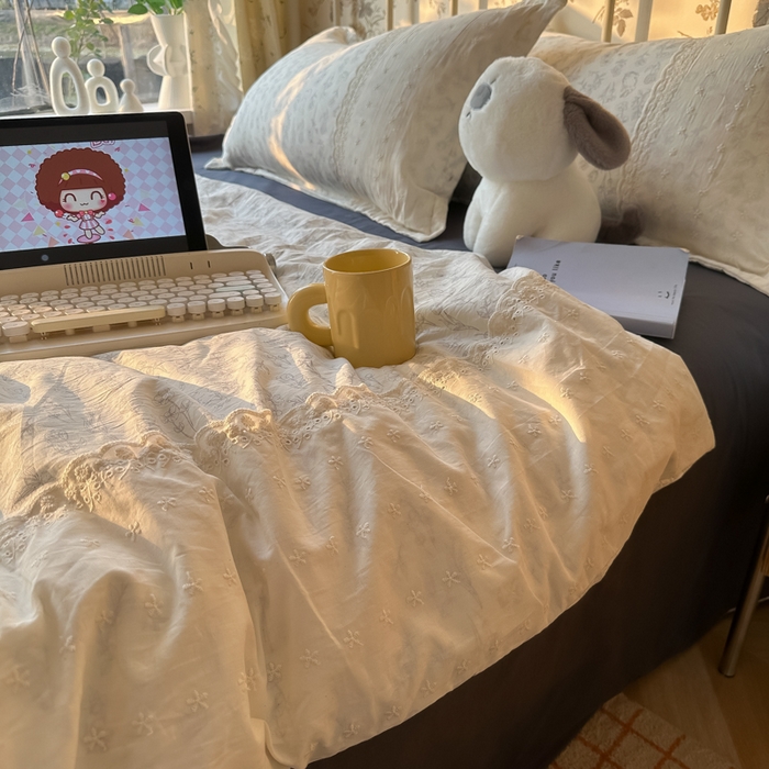 91家纺网 家纺一手货源 找家纺 盼季家纺 2025新款A类夏季夏天蕾丝花边大豆纤维被夏凉被床单四件套空调被 蕾丝花边夏被-素描花兔