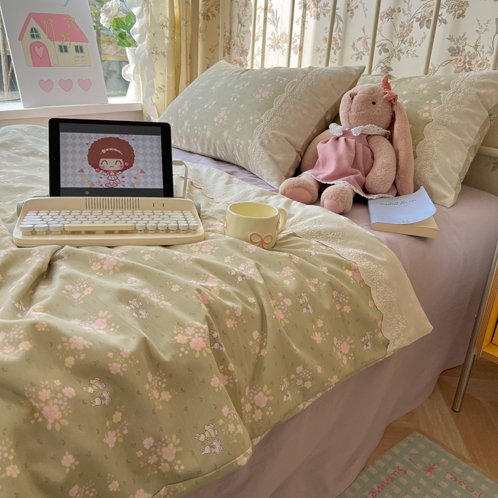 91家纺网 家纺一手货源 找家纺 盼季家纺 2025新款A类夏季夏天蕾丝花边大豆纤维被夏凉被床单四件套空调被 蕾丝花边夏被-碎花兔绿