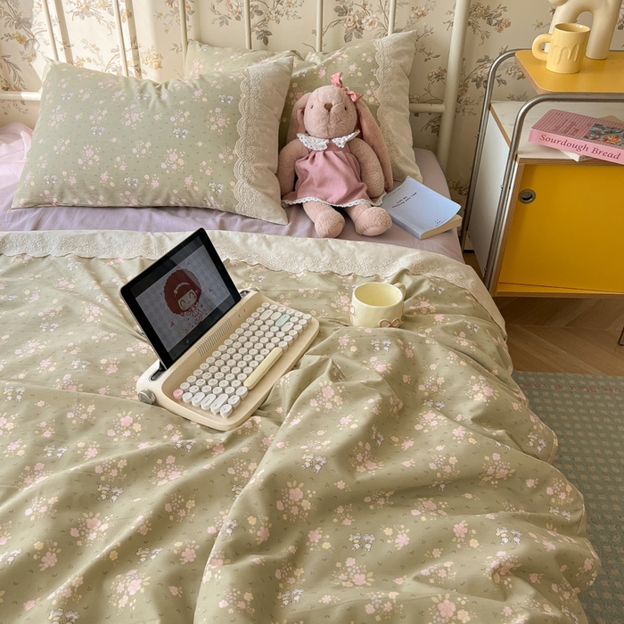 91家纺网 家纺一手货源 找家纺 盼季家纺 2025新款A类夏季夏天蕾丝花边大豆纤维被夏凉被床单四件套空调被 蕾丝花边夏被-碎花兔绿