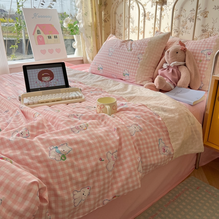 91家纺网 家纺一手货源 找家纺 盼季家纺 2025新款A类夏季夏天蕾丝花边大豆纤维被夏凉被床单四件套空调被 蕾丝花边夏被-汪汪狗粉