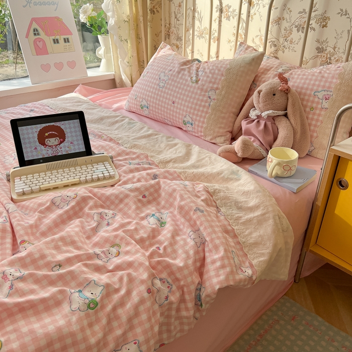 91家纺网 家纺一手货源 找家纺 盼季家纺 2025新款A类夏季夏天蕾丝花边大豆纤维被夏凉被床单四件套空调被 蕾丝花边夏被-汪汪狗粉