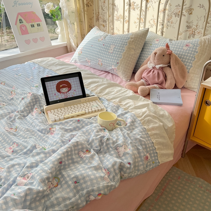 91家纺网 家纺一手货源 找家纺 盼季家纺 2025新款A类夏季夏天蕾丝花边大豆纤维被夏凉被床单四件套空调被 蕾丝花边夏被-汪汪狗蓝