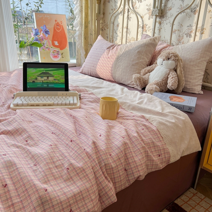 91家纺网 家纺一手货源 找家纺 盼季家纺 2025新款A类夏季夏天蕾丝花边大豆纤维被夏凉被床单四件套空调被 蕾丝花边夏被-紫樱