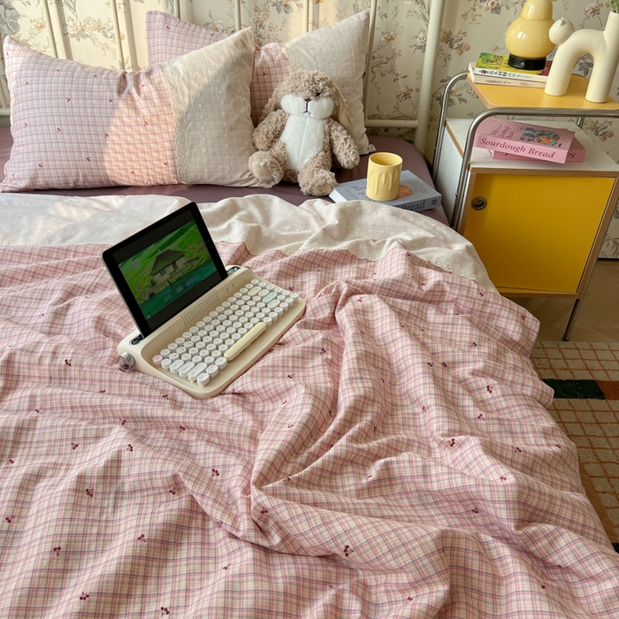 91家纺网 家纺一手货源 找家纺 盼季家纺 2025新款A类夏季夏天蕾丝花边大豆纤维被夏凉被床单四件套空调被 蕾丝花边夏被-紫樱