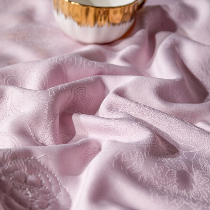 91家纺网 家纺一手货源 找家纺 丽卡家纺 2025新款金银丝提花宽边凯丽夏被四件套 凯丽-紫