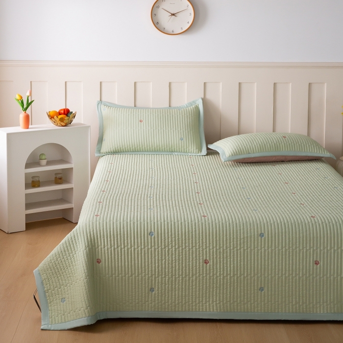 91家纺网 家纺一手货源 找家纺 （总）晨晨家纺 2025新款A类莱赛尔天丝刺绣款凉席席子床盖款系列三件套