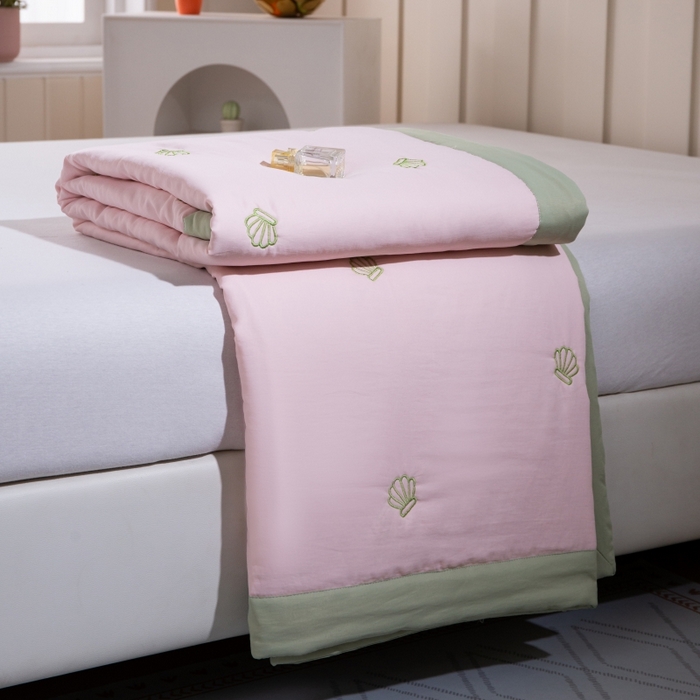 91家纺网 家纺一手货源 找家纺 晨晨家纺 2025新款A类印花莱赛尔天丝软席床盖三件套 沐初