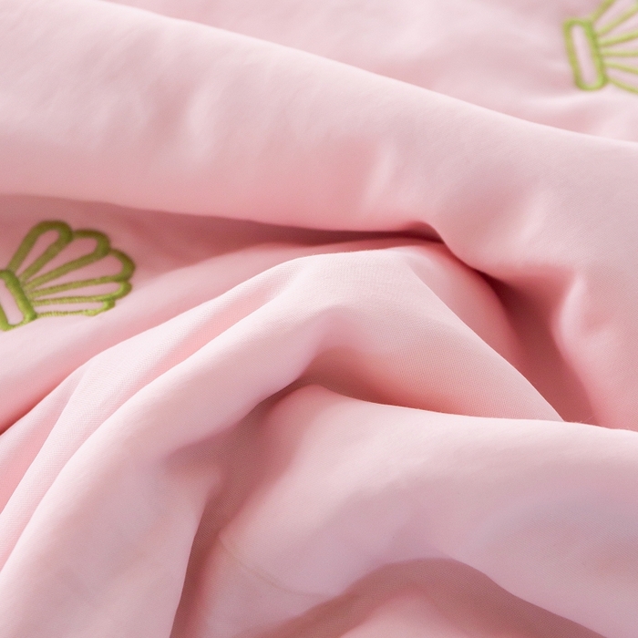 91家纺网 家纺一手货源 找家纺 晨晨家纺 2025新款A类莱赛尔天丝刺绣款夏被系列 单夏被 皇冠-樱花粉