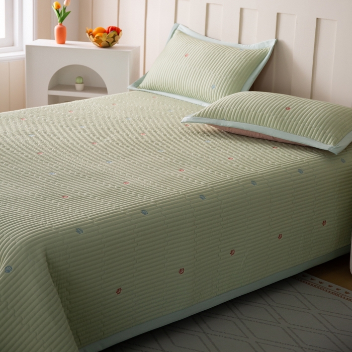 91家纺网 家纺一手货源 找家纺 晨晨家纺 2025新款A类莱赛尔天丝刺绣款夏被系列 单夏被 皇冠-薄荷绿