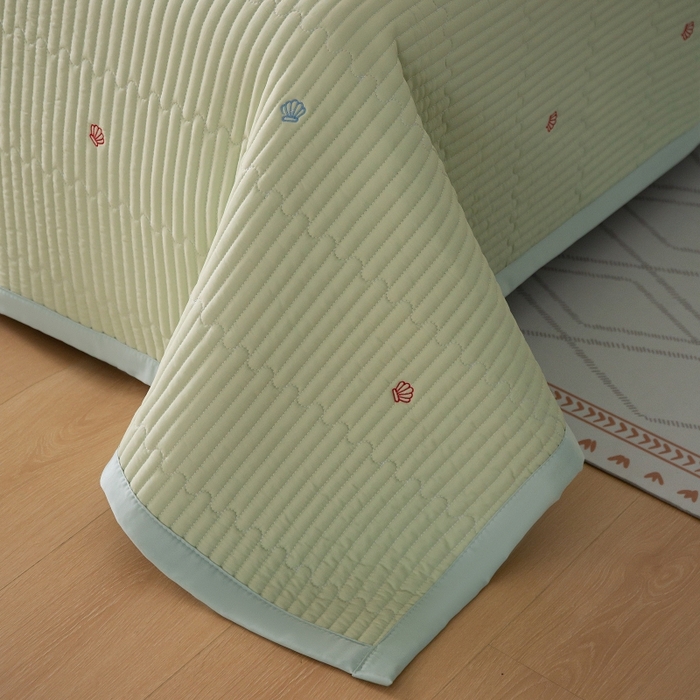 91家纺网 家纺一手货源 找家纺 晨晨家纺 2025新款A类莱赛尔天丝刺绣款夏被系列 单夏被 皇冠-薄荷绿