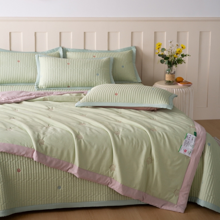 91家纺网 家纺一手货源 找家纺 晨晨家纺 2025新款A类莱赛尔天丝刺绣款夏被系列 单夏被 皇冠-薄荷绿