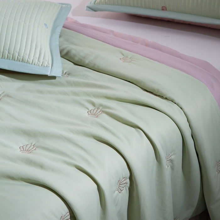 91家纺网 家纺一手货源 找家纺 晨晨家纺 2025新款A类莱赛尔天丝刺绣款夏被系列 单夏被 皇冠-薄荷绿