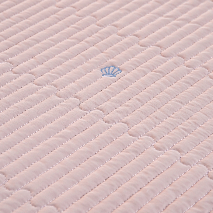 91家纺网 家纺一手货源 找家纺 晨晨家纺 2025新款A类莱赛尔天丝刺绣款凉席席子床盖款系列三件套 皇冠-高级咖