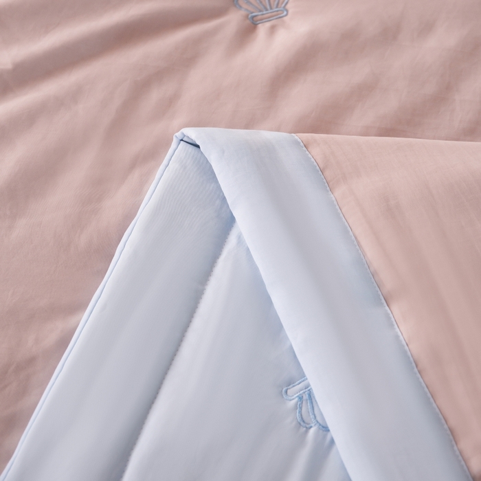 91家纺网 家纺一手货源 找家纺 晨晨家纺 2025新款A类莱赛尔天丝刺绣款凉席席子床盖款系列三件套 皇冠-高级咖