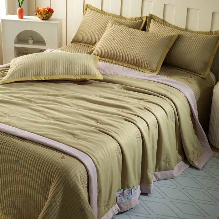 91家纺网 家纺一手货源 找家纺 晨晨家纺 2025新款A类莱赛尔天丝刺绣款夏被系列 单夏被 皇冠-抹茶绿