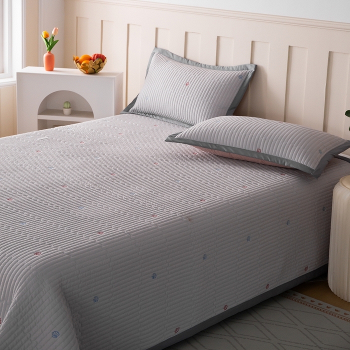 91家纺网 家纺一手货源 找家纺 晨晨家纺 2025新款A类莱赛尔天丝刺绣款夏被系列 单夏被 皇冠-绅士灰