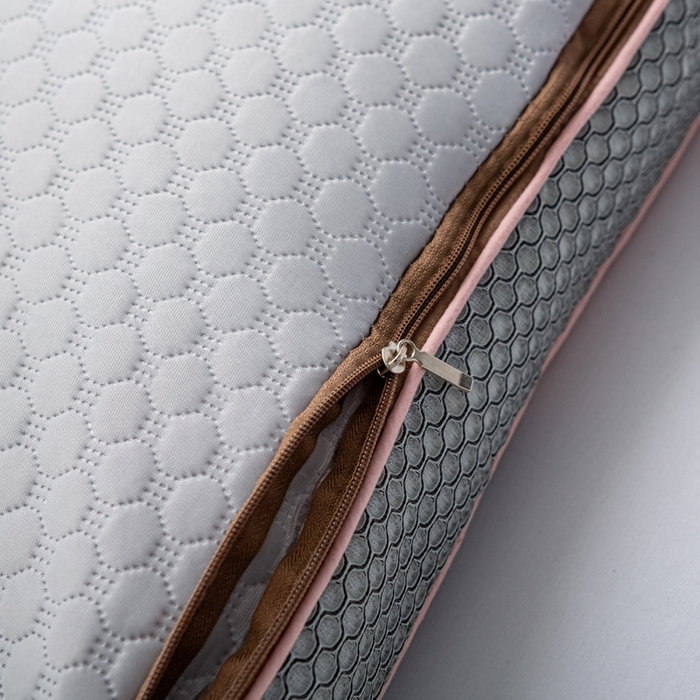 91家纺网 家纺一手货源 找家纺 萌番宝 2025新款立体冰豆豆荞麦护颈SPA枕枕头枕芯 冰豆豆粉色 35x52x8cm/只