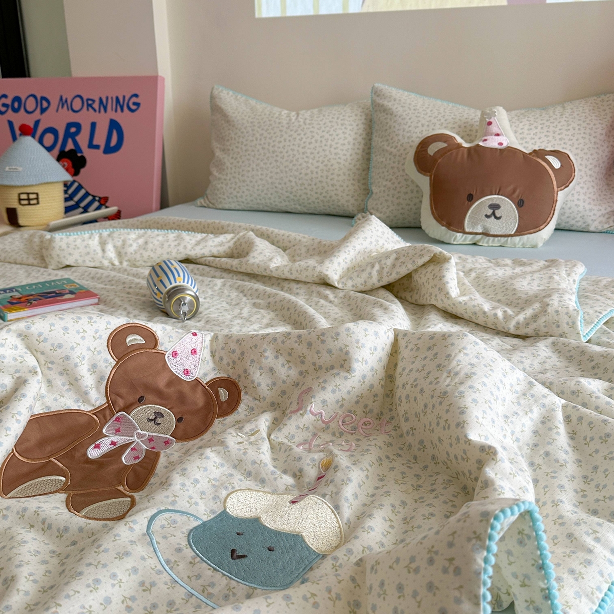 91家纺网 家纺一手货源 找家纺 觅糖家纺 2025春夏新款全棉双层纱夏被夏凉被空调被 蛋糕熊