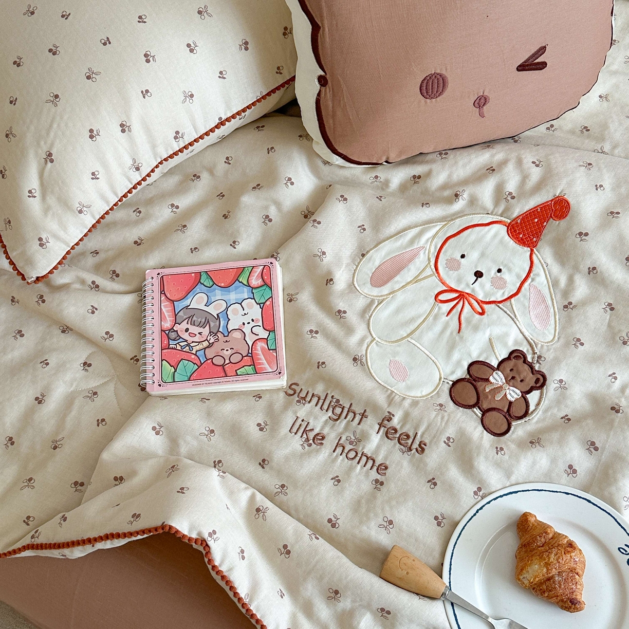 91家纺网 家纺一手货源 找家纺 觅糖家纺 2025春夏新款全棉双层纱夏被夏凉被空调被 礼物小兔