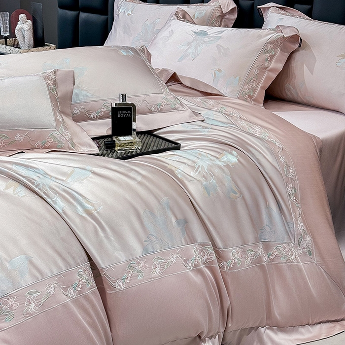 91家纺网 家纺一手货源 找家纺  2025新款高端A类天丝棉提花四件套真丝轻奢刺绣丝滑裸睡长绒棉爆款床上用品-薇澜 薇澜-凝烟粉