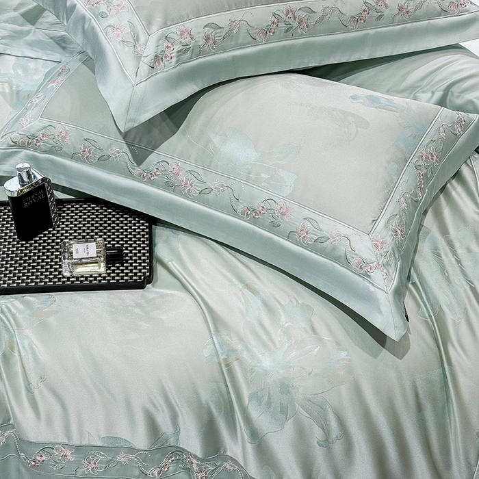 91家纺网 家纺一手货源 找家纺  2025新款高端A类天丝棉提花四件套真丝轻奢刺绣丝滑裸睡长绒棉爆款床上用品-薇澜 薇澜-云水绿