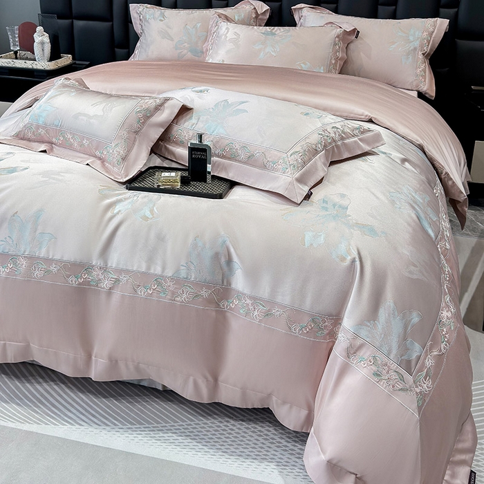 91家纺网 家纺一手货源 找家纺  2025新款高端A类天丝棉提花四件套真丝轻奢刺绣丝滑裸睡长绒棉爆款床上用品-薇澜 薇澜-凝烟粉