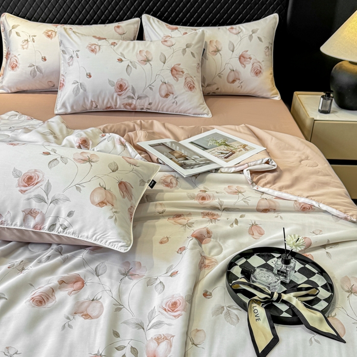 91家纺网 家纺一手货源 找家纺 芊寻家居 2025新款A类50支莱赛尔天丝数码印花夏被夏凉被空调被 花意盈香粉