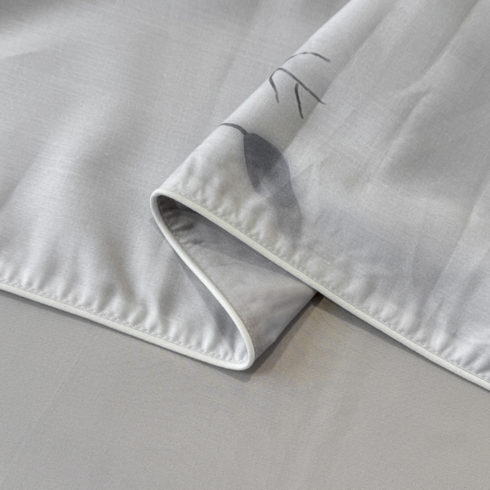 91家纺网 家纺一手货源 找家纺 芊寻家居 2025新款A类50支莱赛尔天丝数码印花夏被夏凉被空调被 静谧灰