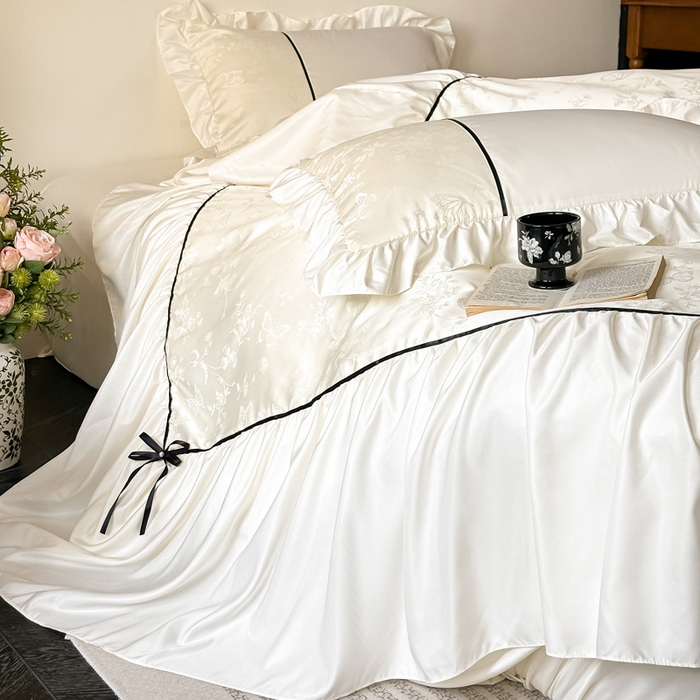 91家纺网 家纺一手货源 找家纺 凯美家居 2025新款法式风水洗真丝提花工艺四件套 雾中花 奶白