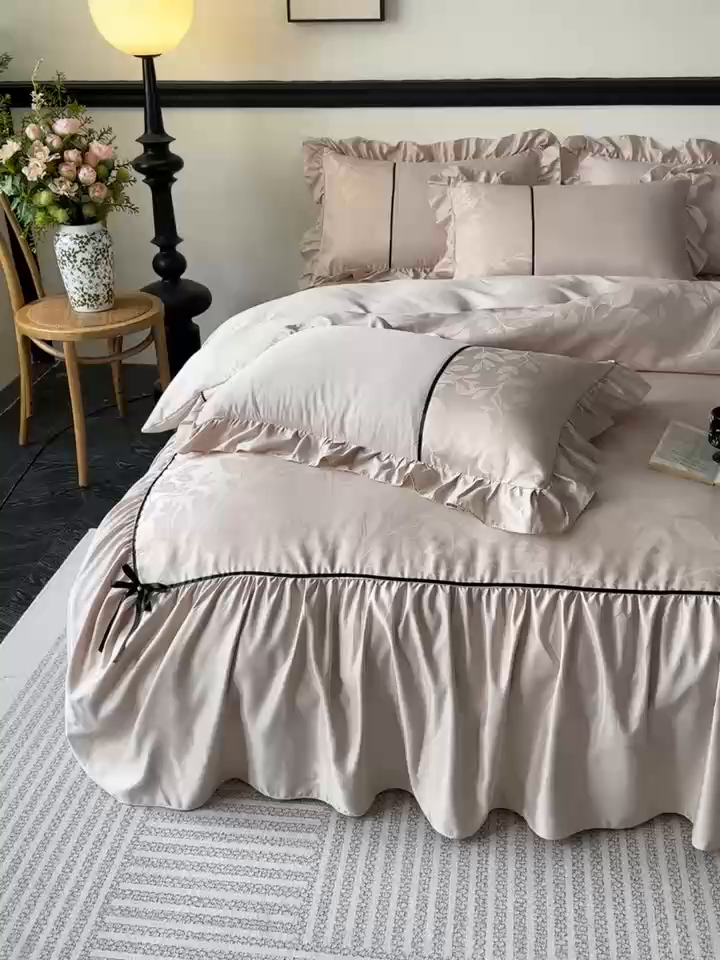 91家纺网 家纺一手货源 找家纺 凯美家居 2025新款法式风水洗真丝提花工艺四件套 叶琉璃 卡其