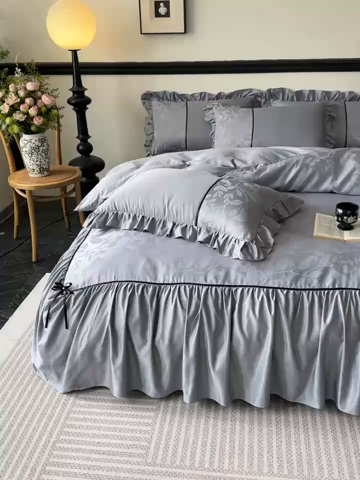 91家纺网 家纺一手货源 找家纺 凯美家居 2025新款法式风水洗真丝提花工艺四件套 叶琉璃 浅灰