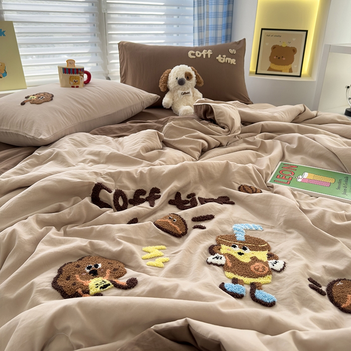 91家纺网 家纺一手货源 找家纺 曼谷家纺 2025新款水洗棉超软毛巾绣夏被直播热款 咖啡时光-奶咖