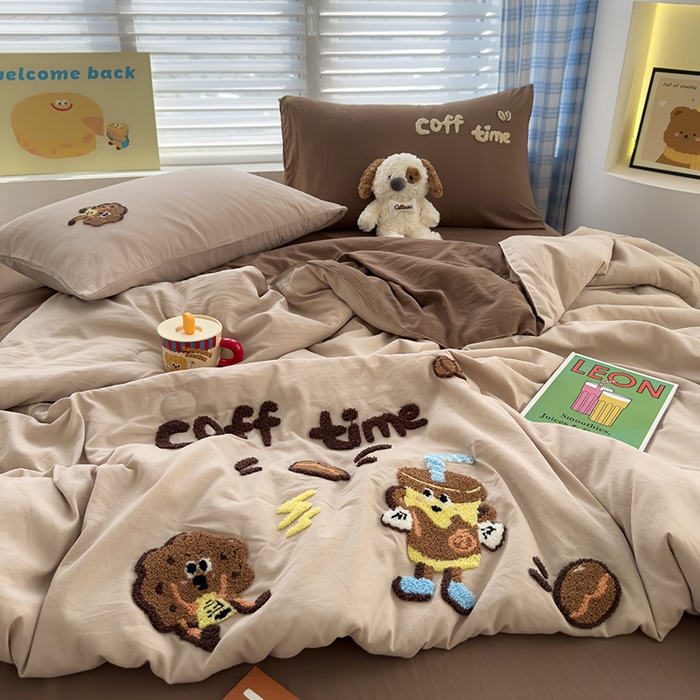 91家纺网 家纺一手货源 找家纺 曼谷家纺 2025新款水洗棉超软毛巾绣夏被直播热款 咖啡时光-奶咖