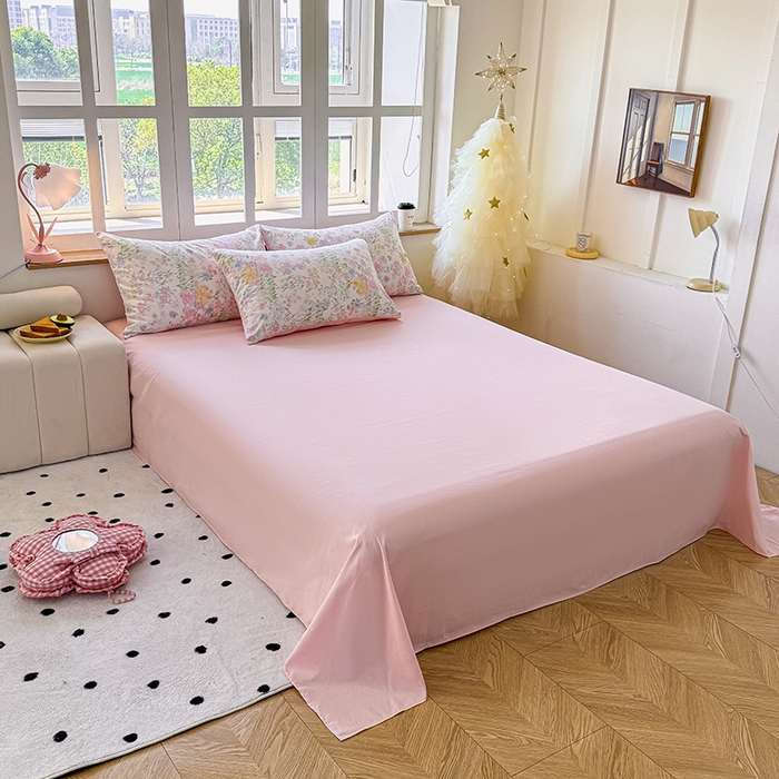 91家纺网 家纺一手货源 找家纺 芊寻家居 2025新款13372全棉印花系列四件套 花丛 粉